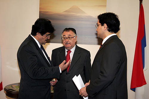 Embajador, Secretario de Prensa y Tercer Secretario