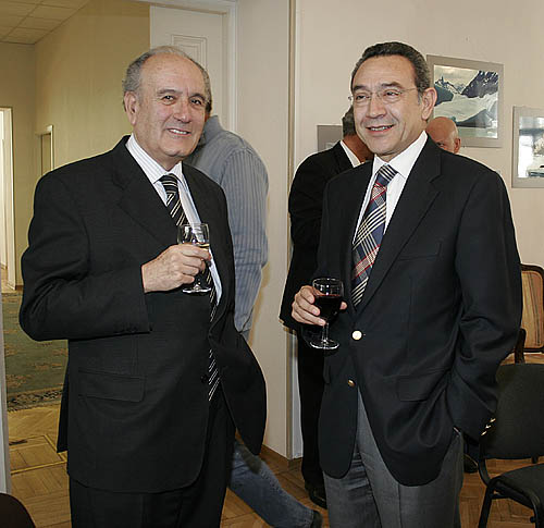Nuestro Consul Sergio Valdés y un invitado