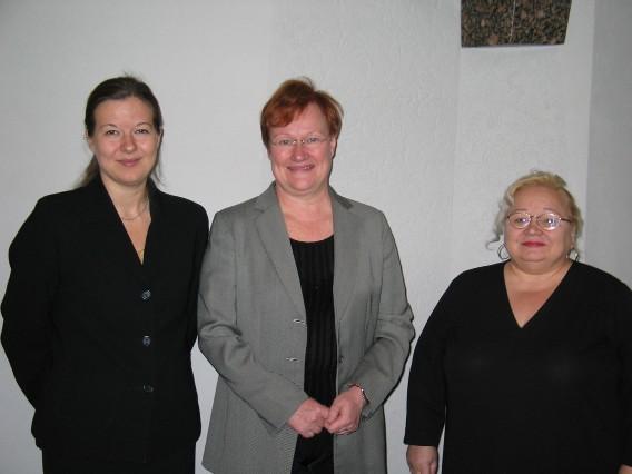 Tarja Halonen, presidenta de Finlandia y Eila Belila presidente de la Sociedad Finlandia Chile