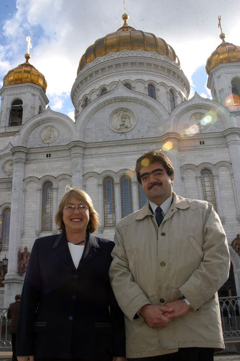 Michelle Bachelet y Patricio Cortes (Encargado de Relaciones Publicas y Comunicaciones de la Asociacion)